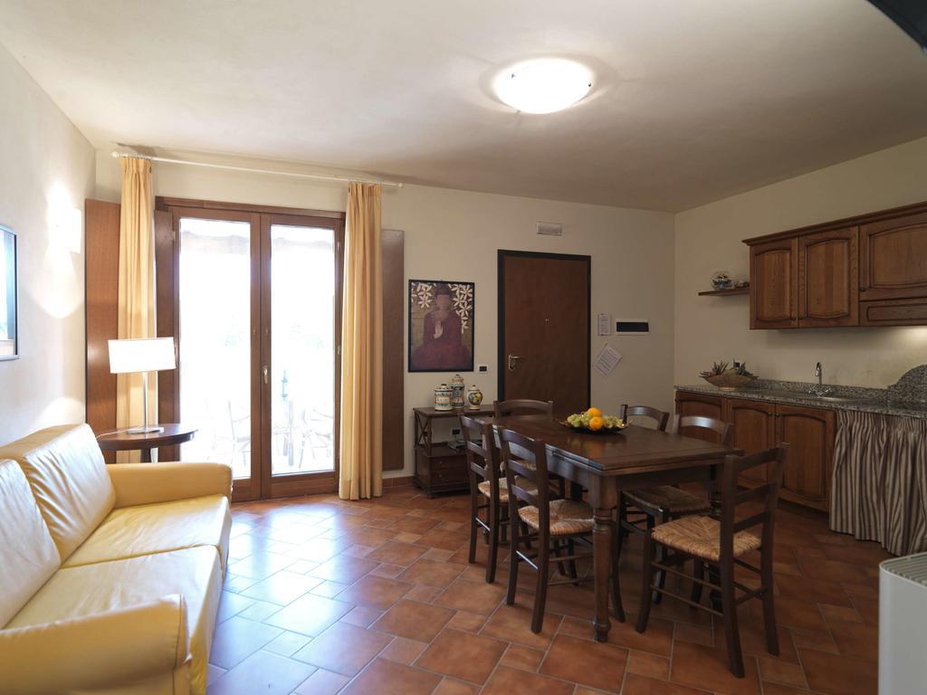 Le Corti Del Sole Residence Вентурина-Терме Екстер'єр фото