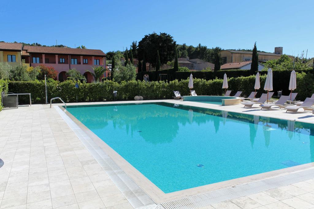 Le Corti Del Sole Residence Вентурина-Терме Екстер'єр фото